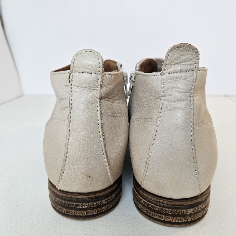 Miz Mooz Dewdrop Leather Side Zip Sandals Cream Size 39 Wide - Picture 8 of 11